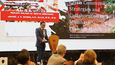 Bupati Minahasa Utara, Joune James Esau Ganda saat menyampaikan presentasi pada pelaksanaan Crisis Management Conference (CMC) 2024 di Langnam Hotel, Jakarta.