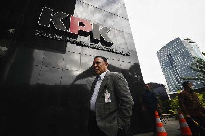 Firli Bahuri saat menjabat sebagai Ketua KPK di depan gedung Komisi Pemberantasan Korupsi, Jakarta, 9 Februari 2023. TEMPO/Imam Sukamto   
