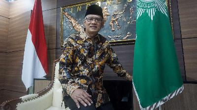 Ketua Umum Pimpinan Pusat Muhammadiyah, Haedar Nashir di Kantor PP Muhammadiyah Yogyakarta, Mei 2023. Tempo/Shinta Maharani