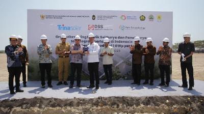 Acara groundbreaking pabrik sel surya dan panel surya, di Kawasan Ekonomi Khusus Kendal, Jawa Tengah, Agustus 2023. sinarmas.com