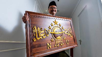 PBNU Secretary-General Saifullah Yusuf poses after an interview with Tempo at the PBNU Headquarters in Jakarta, August 6.
TEMPO/Tony Hartawan
