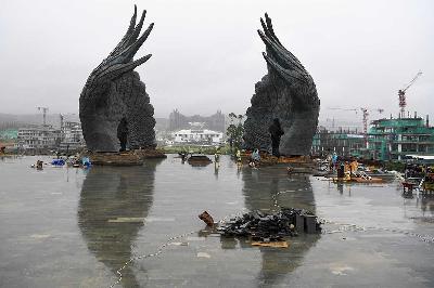 Pembangunan proyek Memorial Park di IKN, Penajam Paser Utara, Kalimantan Timur, 7 Agustus 2024. ANTARA/M Risyal Hidayat