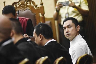 Terdakwa perpanjangan tangan PT. Refined Bangka Tin, Harvey Moeis, mengikuti sidang lanjutan di Pengadilan Tindak Pidana Korupsi, Jakarta, 22 Agustus 2024. TEMPO/Imam Sukamto