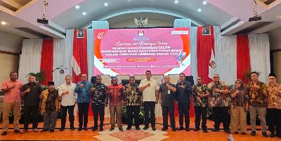 Komisi Pemilihan Umum (KPU) Provinsi Papua Barat mengadakan
sosialisasi dan bimbingan teknis pendaftaran pasangan calon Gubernur dan Wakil Gubernur dalam pemilihan serentak tahun 2024 pada hari Sabtu, 24 Agustus 2024.