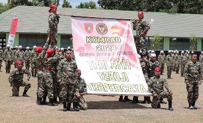 Upacara Penetapan Komponen Cadangan (Komcad) Tahun 2024 di lapangan dr. Murdjani, Kalimantan Selatan, 11 September 2024. kemhan.go.id