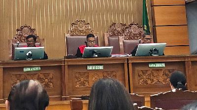 Majelis hakim memimpin sidang Kenny Wisha Sonda di Pengadilan Negeri Jakarta Selatan, 12 September 2024. TEMPO/M Faiz Zaki