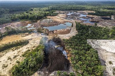 Pertambangan terbuka batu bara Sungai Gelam, Muaro Jambi, Jambi, 9 Agustus 2024. ANTARA/Wahdi Septiawan