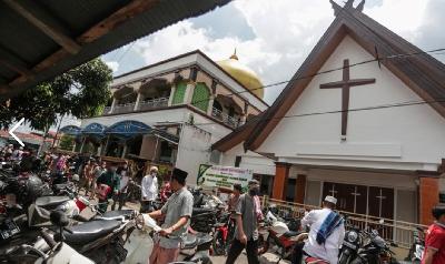 Banguna gereja dan masjid di Palangka Raya, Kalimantan Tengah. ANTARA/Makna Zaezar