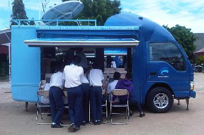 Mobil Penyedia Layanan Internet Kecamatan (MPLIK) dan WiFi. Dok. MPLIK Kabupaten Banjar