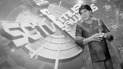 Penyanyi Titiek Puspa menerima Lifetime Achievement Award dalam acara SCTV Music Awards 2013 di Hall D, Jakarta International Expo (JIExpo), Kemayoran, Jakarta, 29 April 2013. Dok.Tempo/Wisnu Agung Prasetyo