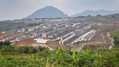 The construction site of Chardonnay Cluster, Citra City Sentul in Sentul City, Bogor, West Java, after it was sealed by the Ministry of Environment, May 6, 2025. Tempo/M Taufan Rengganis
