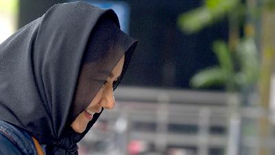 Former Regent of Kutai Kartanegara, Rita Widyasari, arrived in Corruption Eradication Commission building for further examination in Jakarta, 18 July 2019. Tempo/Imam Sukamto