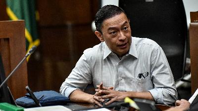 Thomas Trikasih Lembong, also known as Tom Lembong, defendant in the sugar import corruption case, prepares for a hearing at the Corruption Court in Central Jakarta, May 20, 2025. Tempo/Tony Hartawan