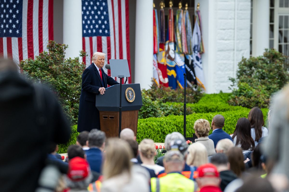 Beban Berlipat Setelah Tarif Trump Berlaku
