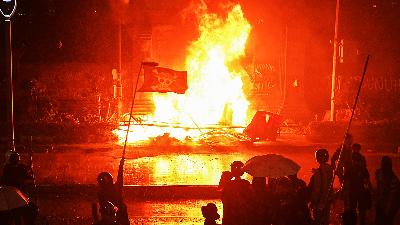 Students holding a demonstration at the Jakarta Metro Police, Jakarta, August. 29, 2025. This protest was a form of solidarity and concern for the online motorcycle taxi driver who died after being run over by a Brimob tactical vehicle during yesterday's "Dissolve the DPR" demonstration. Tempo/M Taufan Rengganis