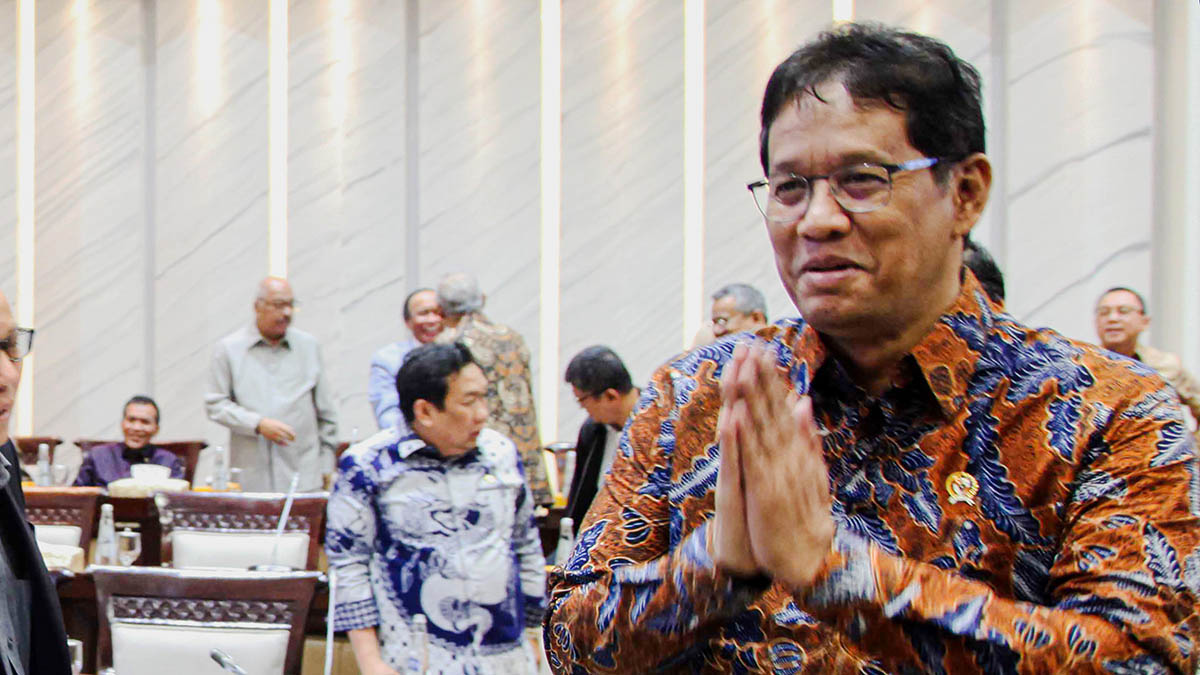 Menteri Keuangan Purbaya Yudhi Sadewa dalam rapat