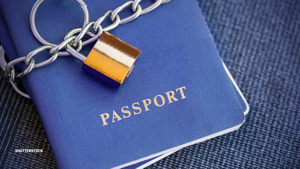 Pencabutan Paspor untuk Mengendus Tersangka