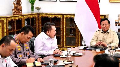 President Prabowo Subianto with Attorney General Sanitiar Burhannudin and National Police Chief Listyo Sigit Prabowo during a limited cabinet meeting of the Red and White Cabinet at the Merdeka Palace, Jakarta, July 30, 2025. BPMI Setpres/Rusman