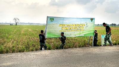 Activity at the Development Territorial Infantry Battalion 843/Patriot Yudha Vikasa, Wanajaya Village, Cibitung, Bekasi, October 15, 2025. Tempo/Daniel Ahmad Fajri