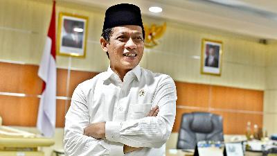 Minister of Environment/Head of the Environmental Control Agency Hanif Faisol Nurofiq at the Ministry of Environment, Jakarta, May 9, 2025. Tempo/Imam Sukamto