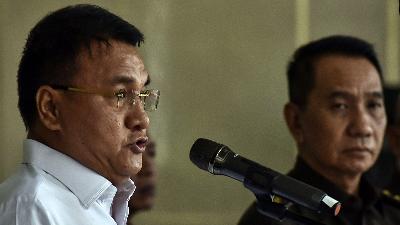 Spokesperson of the Forest Area Enforcement Task Force Barita Simanjuntak at the Attorney General’s Office building, Jakarta, December 8, 2025. Tempo/Imam Sukamto