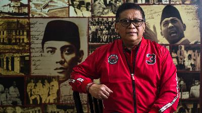 PDIP Secretary General Hasto Kristiyanto during an interview with Tempo at the  PDIP Central Executive Board office, Jakarta, January 21, 2026. Tempo/Tony Hartawan