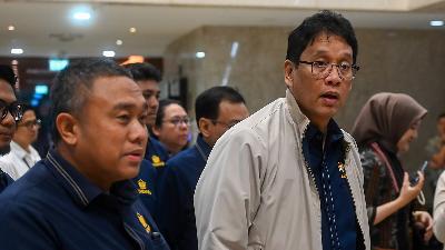 Finance Minister Purbaya Yudhi Sadewa prepares to attend a working meeting with Commission XI of the House of Representatives at the Parliament Complex, Senayan, Jakarta, February 4, 2026. Antara Foto/Rivan Awal Lingga