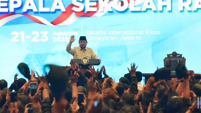 President Prabowo Subianto delivers remarks at a briefing for teachers and principals of People's Schools at JIExpo Kemayoran, Jakarta, August 22, 2025. Tempo/Imam Sukamto