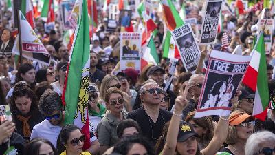 A demonstration against the Iranian government in Los Angeles, United States, January 18, 2026. Shutterstock.