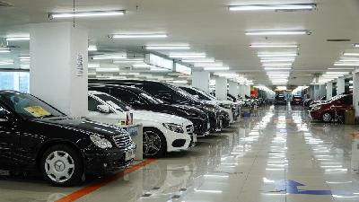 Used car sales at Mall Mega Glodok Kemayoran (MGK), Jakarta, Thursday, March 5, 2026. Tempo/Martin Yogi Pardamean