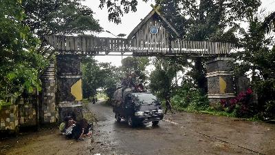 The gate of the Ujung Kulon National Park Conservation Area, Pandeglang, Banten, Thursday, March 5, 2026. Tempo/Imam Sukamto
