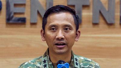 TNI Information Center Chief Maj. Gen. Aulia Dwi Nasrullah delivers a statement during a press conference at TNI Headquarters, Cilangkap, Jakarta, March 25, 2026. Antara/Asprilla Dwi Adha