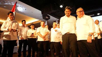 Indonesian Solidarity Party (PSI) Chair Kaesang Pangarep (left) inaugurates the PSI Central Executive Board for the 2025–2030 period in Jakarta, September 26, 2025. Tempo/Ilham Balindra