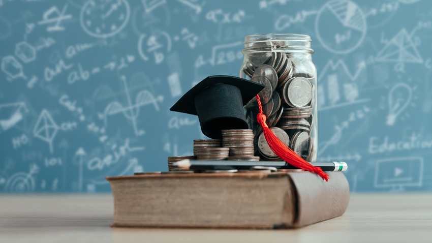 Beban Tunggakan Uang Kuliah Mahasiswa