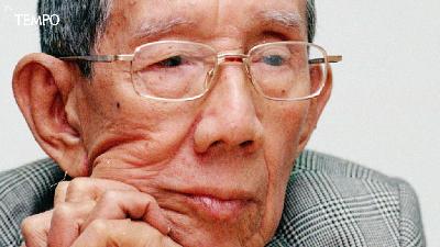 Sumitro Djojohadikusumo (pengamat ekonomi), Jakarta, 1999. Tempo/Iben Zein