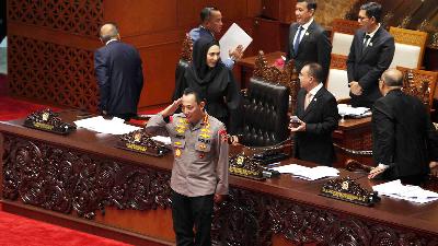 National Police Chief Gen.Listyo Sigit Prabowo attends the 21st plenary session of the House of Representatives during the Fifth Sitting Period of the 2025–2026 legislative year at the Parliamentary Complex, Senayan, Jakarta, June 9, 2026. Tempo/Amston Probel
