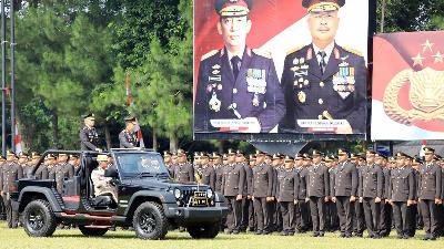 National Police Chief Gen. Listyo Sigit Prabowo presides over the graduation and commissioning ceremony of Police Inspector School officers at Soetadi Ronodipuro Field, Setukpa Police Education and Training Institute, Sukabumi, West Java, July 2025. National Police Public Relations Documentation