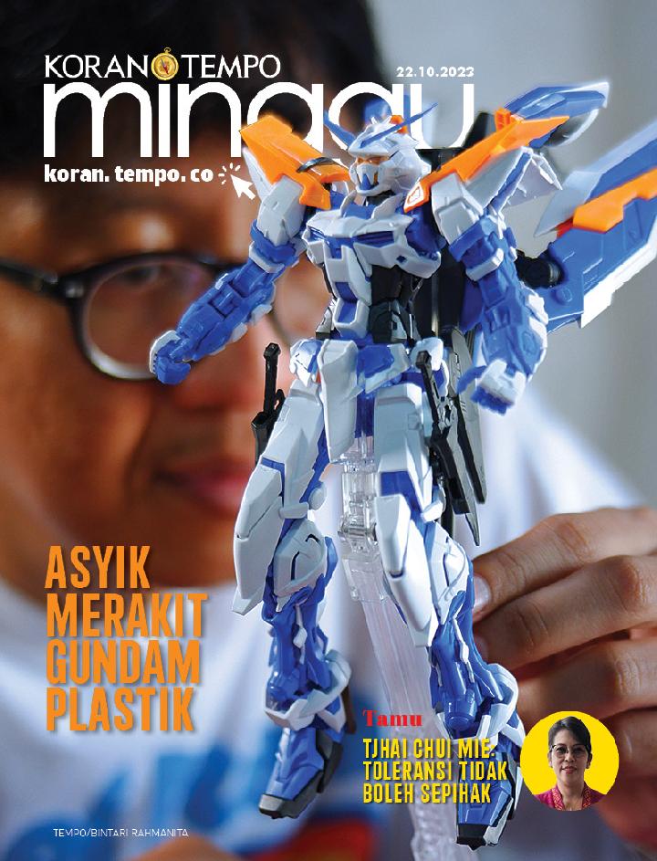 Cover Koran Tempo - Edisi 2023-10-22 -- Asyik Merakit Gundam Plastik