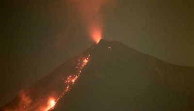 Gunung api Fuego di Alotenango, Sacatepequez, Guatemala. REUTERS/Jorge Dan Lopez