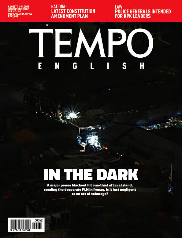 Cover Magz Tempo - Edisi 19-08-2019 - In The Dark